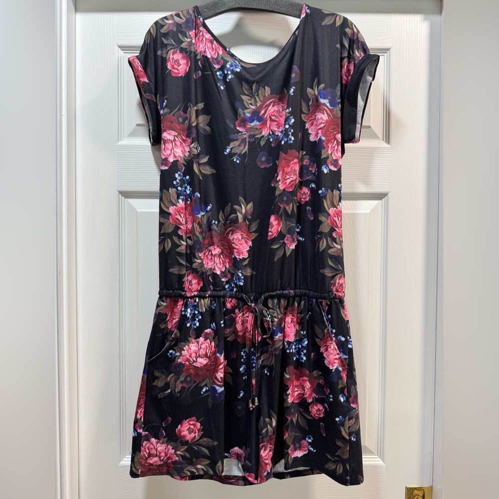 NWT Super soft, cuffed sleeve romper with pockets; drawstring waist and tie back